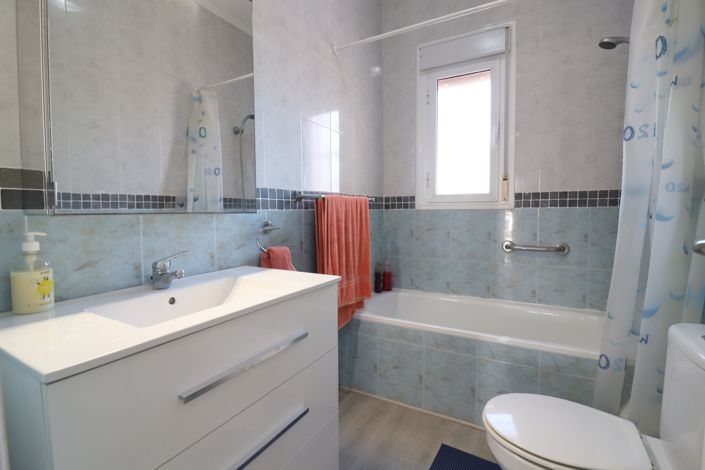 Image No.16-3 Bed Villa for sale