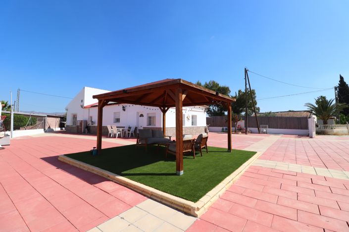 Image No.58-4 Bed Country Property for sale