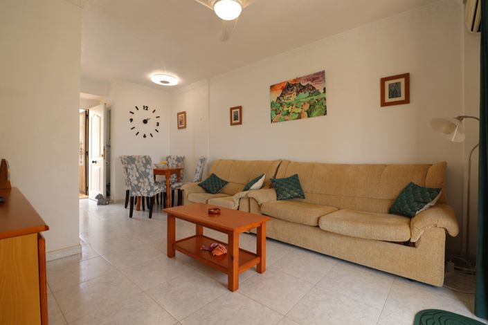 Image No.12-2 Bed Townhouse for sale