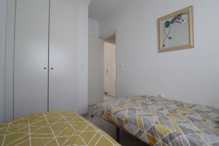 Image No.17-2 Bed Townhouse for sale