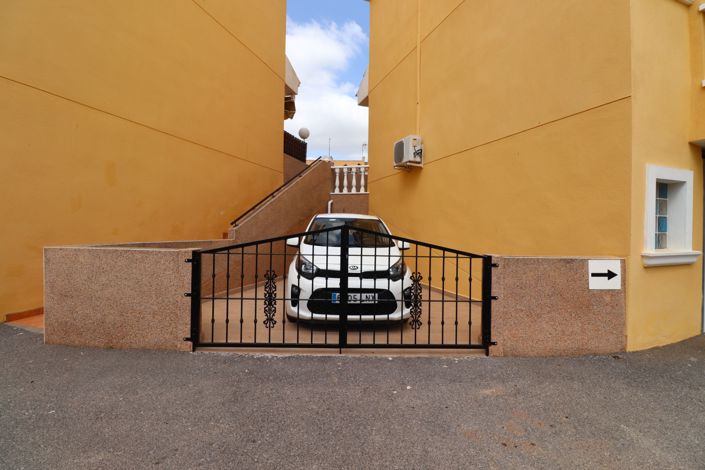 Image No.30-2 Bed Townhouse for sale