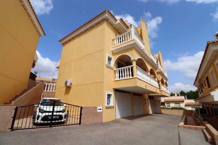 Image No.33-2 Bed Townhouse for sale