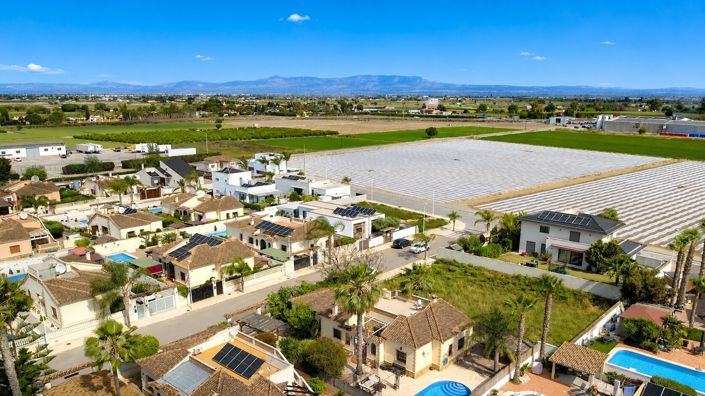 Image No.3-3 Bed Villa for sale