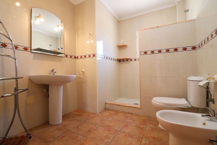 Image No.20-3 Bed Villa for sale