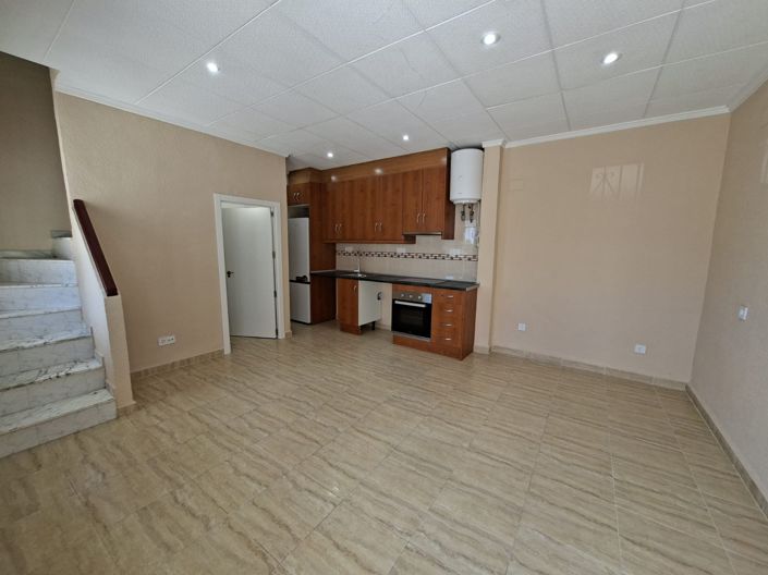 Image No.3-1 Bed Townhouse for sale