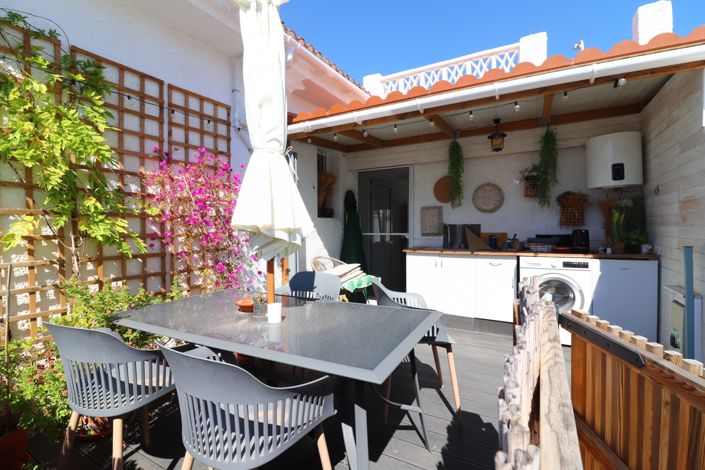 Image No.30-3 Bed Villa for sale