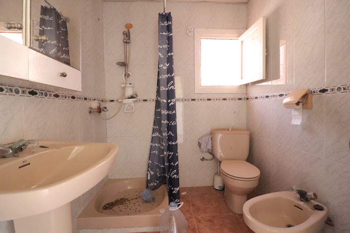 Image No.12-3 Bed Bungalow for sale