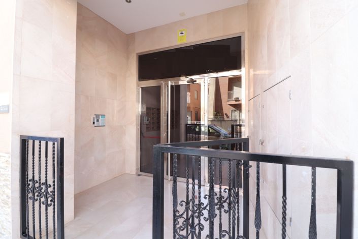 Image No.17-2 Bed Apartment for sale