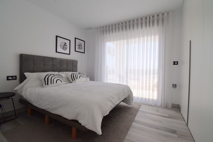 Image No.17-4 Bed Villa for sale