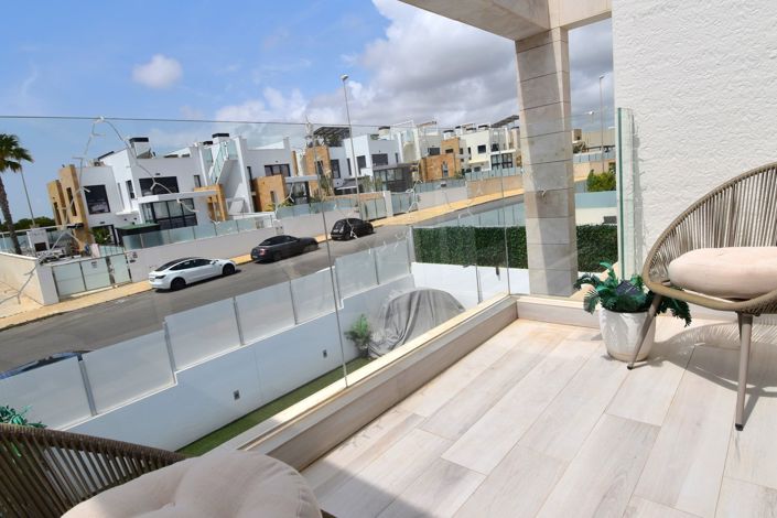 Image No.19-4 Bed Villa for sale