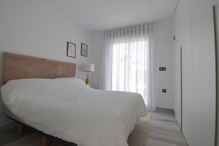 Image No.22-4 Bed Villa for sale