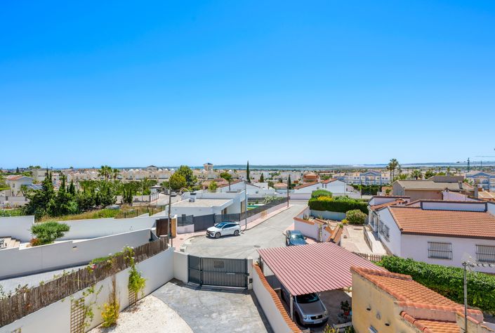 Image No.35-4 Bed Villa for sale