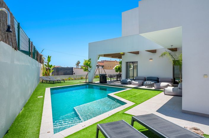 Image No.8-4 Bed Villa for sale