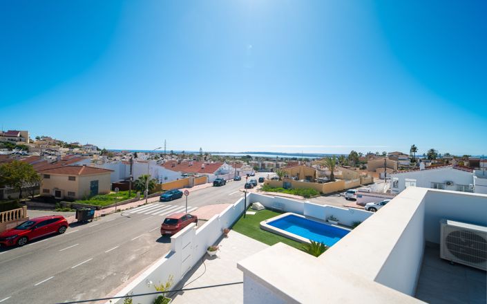 Image No.10-2 Bed Bungalow for sale