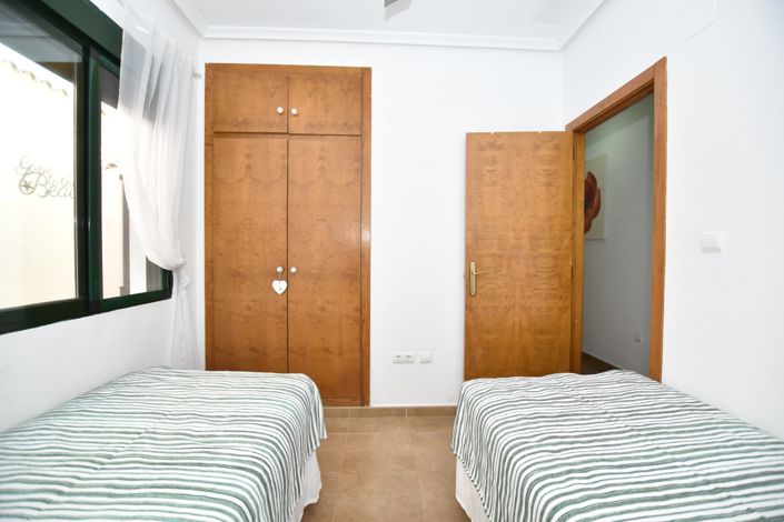 Image No.18-3 Bed Apartment for sale