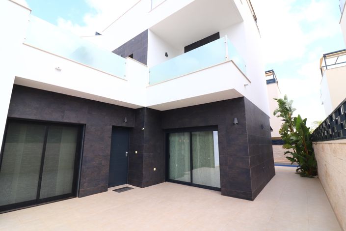 Image No.5-3 Bed Villa for sale
