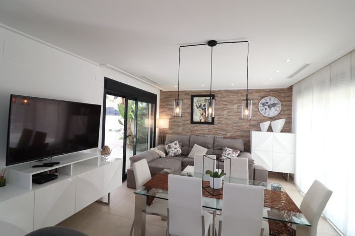 Image No.9-3 Bed Villa for sale