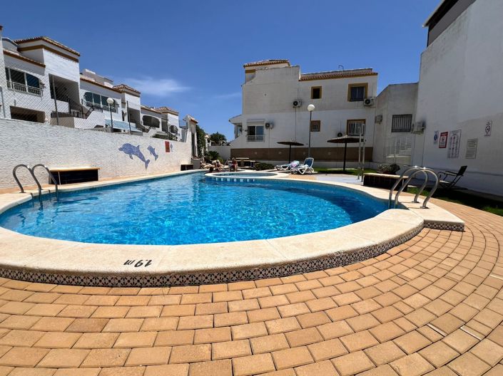 Image No.20-2 Bed Apartment for sale