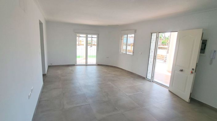 Image No.5-3 Bed Country Property for sale