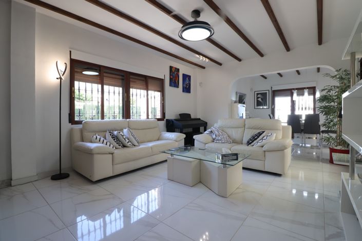 Image No.6-3 Bed Villa for sale