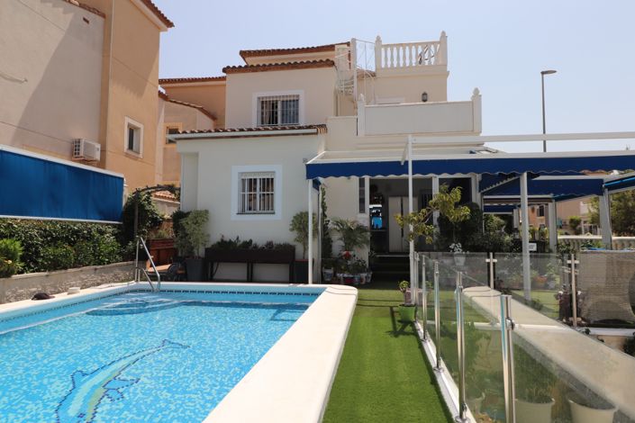 Image No.39-4 Bed Villa for sale
