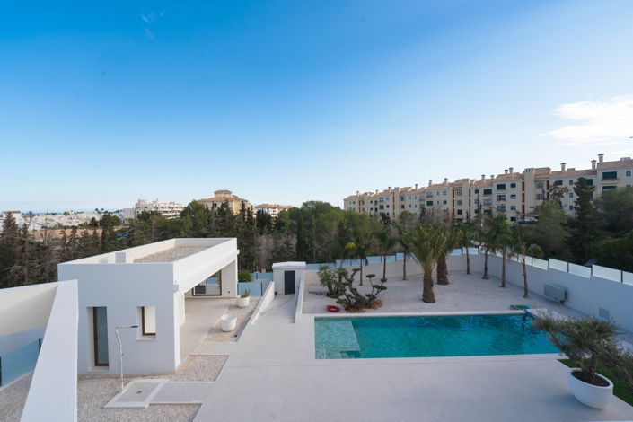 Image No.5-4 Bed Villa for sale