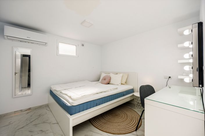 Image No.39-5 Bed Villa for sale