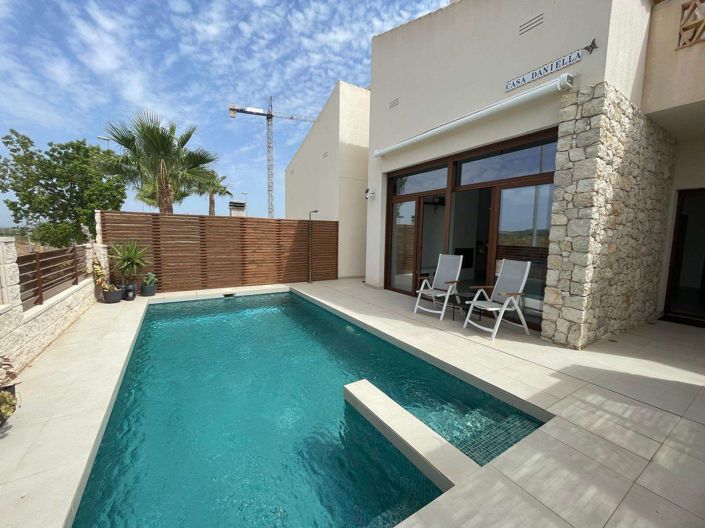 Image No.2-3 Bed Villa for sale