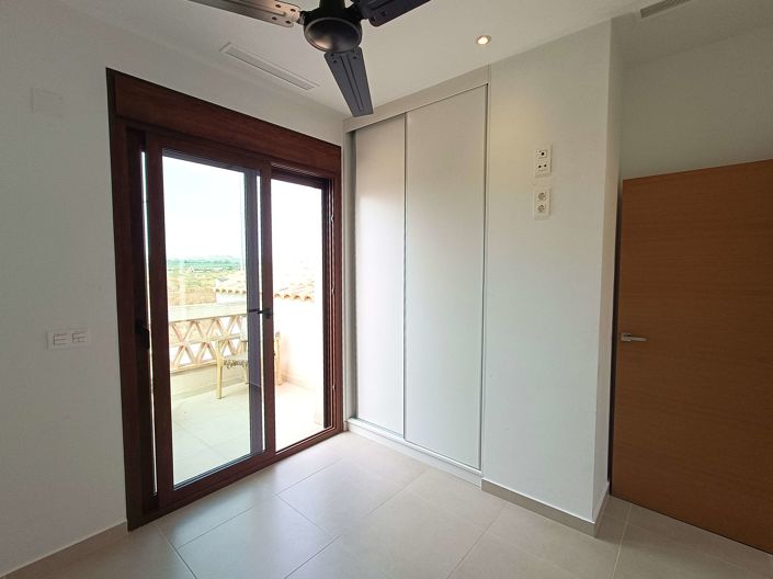 Image No.25-3 Bed Villa for sale