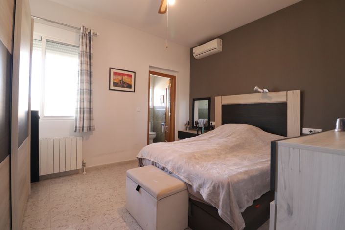 Image No.12-3 Bed Country Property for sale