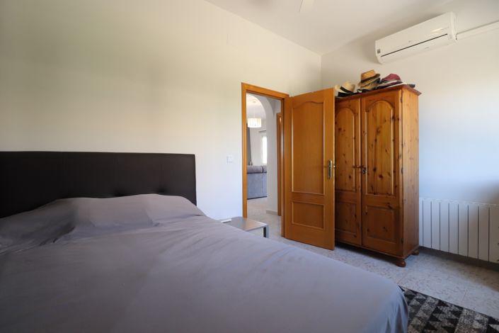 Image No.16-3 Bed Country Property for sale