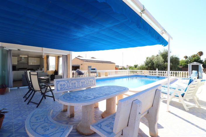 Image No.23-3 Bed Country Property for sale