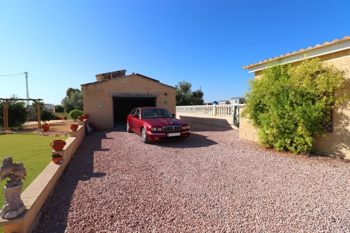 Image No.31-3 Bed Country Property for sale