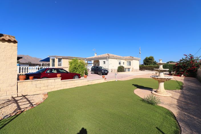 Image No.4-3 Bed Country Property for sale
