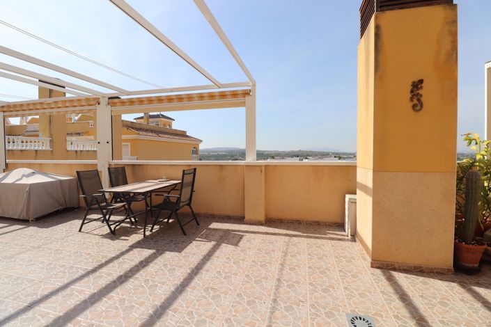 Image No.18-2 Bed Townhouse for sale