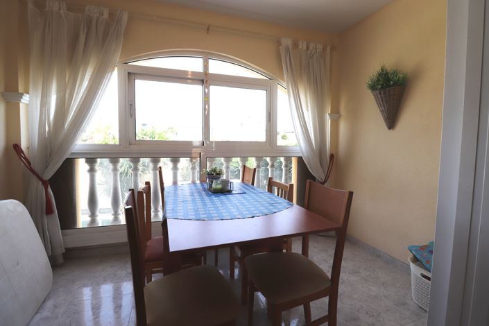 Image No.8-2 Bed Townhouse for sale