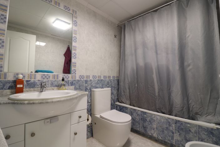 Image No.12-2 Bed Apartment for sale