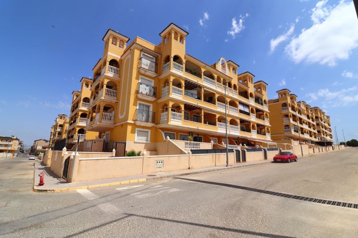 Image No.25-2 Bed Apartment for sale