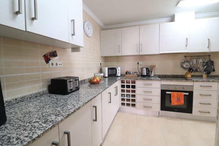 Image No.9-3 Bed Apartment for sale