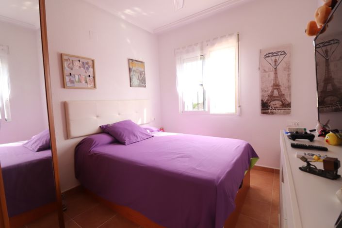 Image No.11-2 Bed Property for sale
