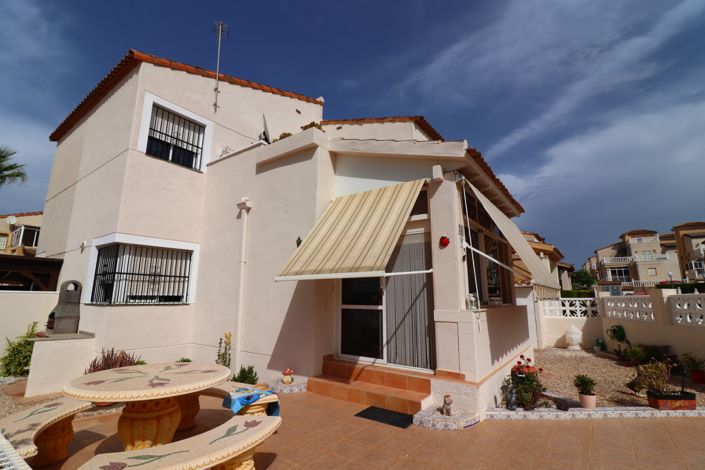 Image No.23-2 Bed Property for sale