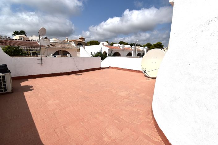 Image No.20-2 Bed Bungalow for sale