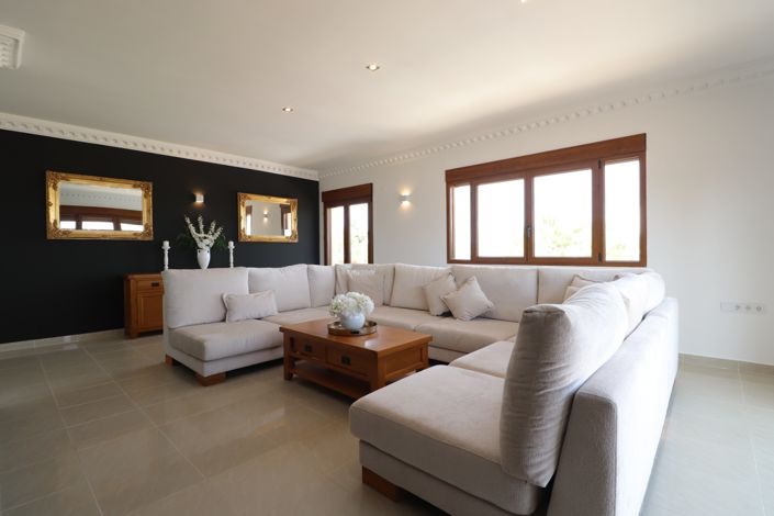 Image No.11-6 Bed Villa for sale