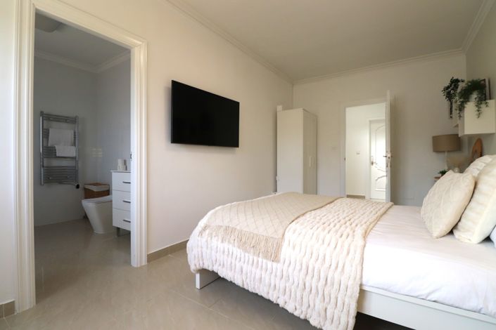 Image No.18-6 Bed Villa for sale