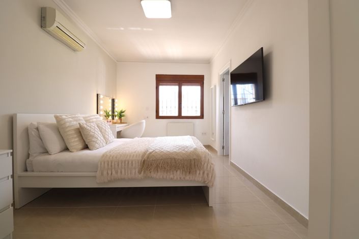 Image No.19-6 Bed Villa for sale