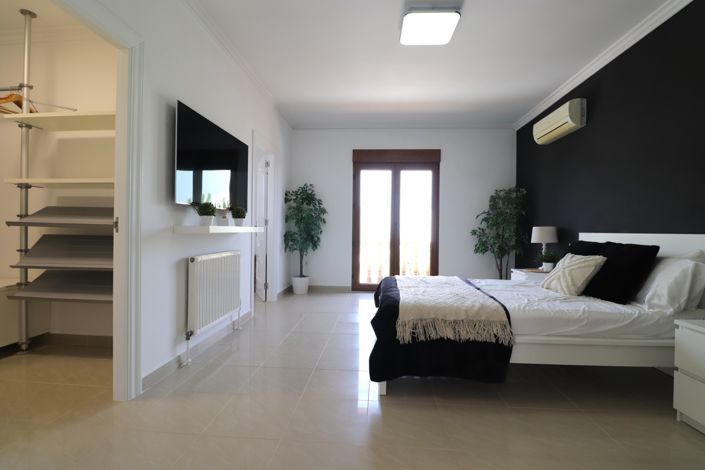 Image No.21-6 Bed Villa for sale