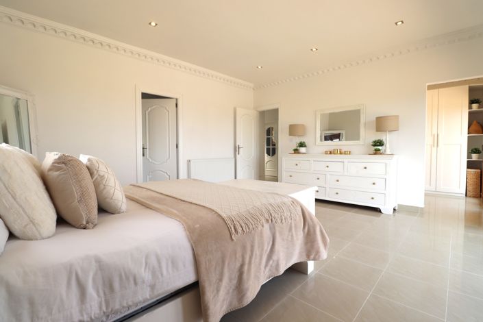 Image No.26-6 Bed Villa for sale