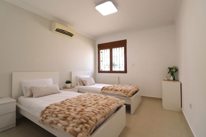 Image No.29-6 Bed Villa for sale