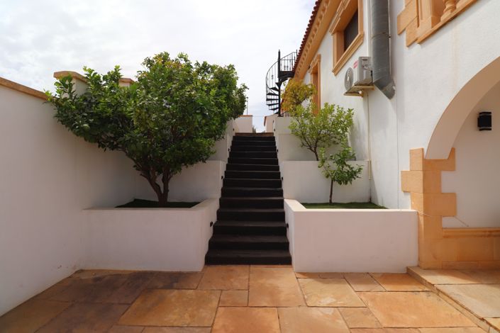 Image No.30-6 Bed Villa for sale
