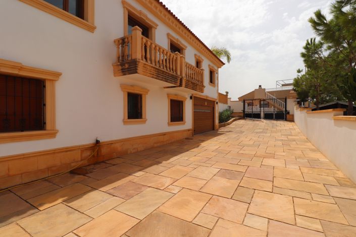 Image No.39-6 Bed Villa for sale